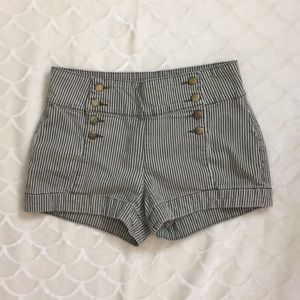 HIGH WAISTED SHORTS
